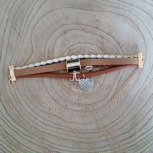 leren-armband-drie-lagen-met hangers